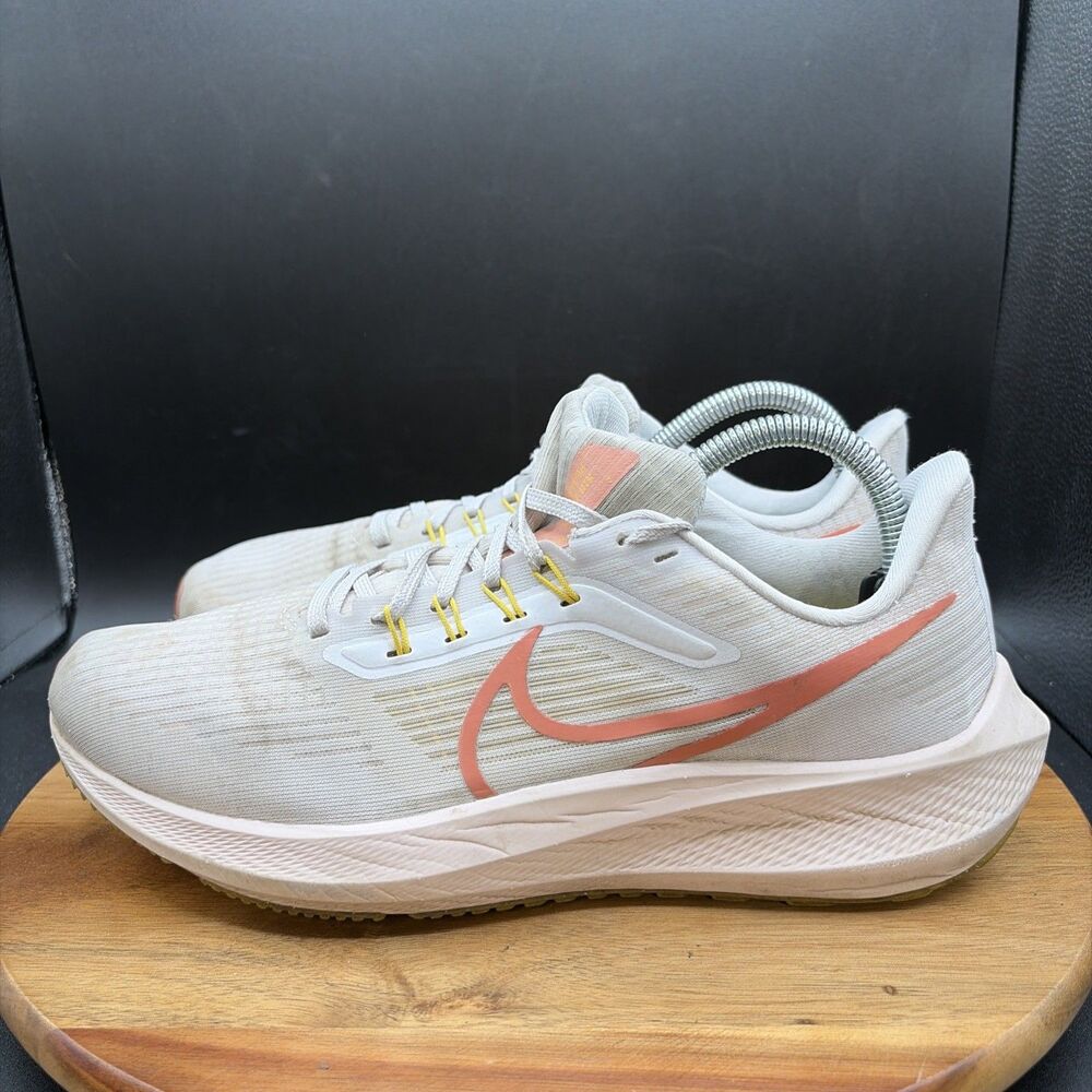 Nike Womens Size 9.5 Air Zoom Pegasus 39 DH4072-501 Pink Running Shoes Sneakers